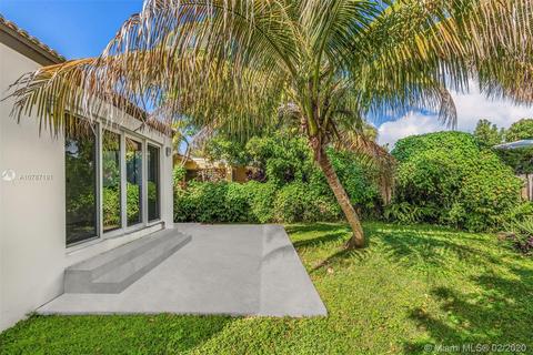8911 Hawthorne Ave, Surfside, FL 33154 photo 20