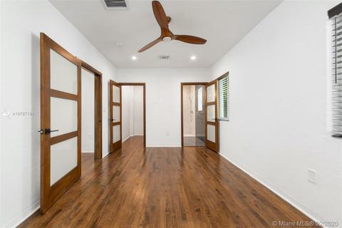 8911 Hawthorne Ave, Surfside, FL 33154 photo 16