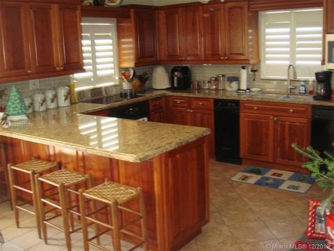 9935 Marlin Rd, Cutler Bay, FL 33157 photo 2