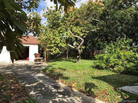 647 E 30th St, Hialeah, FL 33013 photo 3