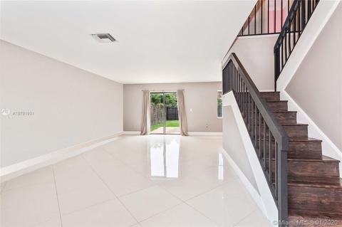 9511 SW 151st Ct, Miami, FL 33196 photo 2