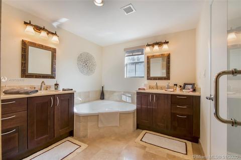 118 Zamora Ave #202, Coral Gables, FL 33134 photo 4