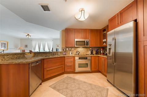 118 Zamora Ave #202, Coral Gables, FL 33134 photo 2