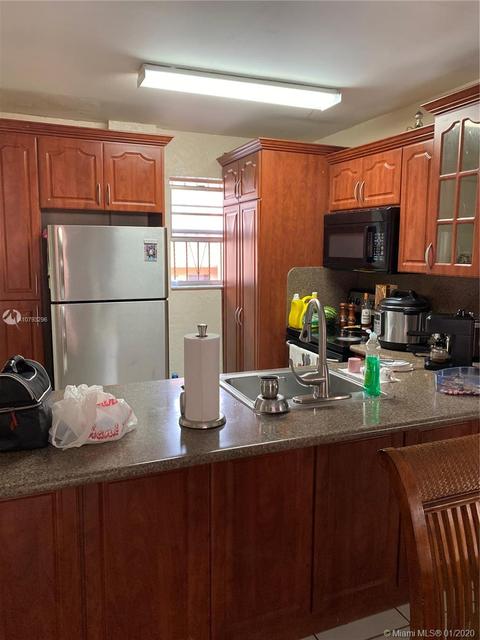 460 E 23rd St #215, Hialeah, FL 33013 photo 8
