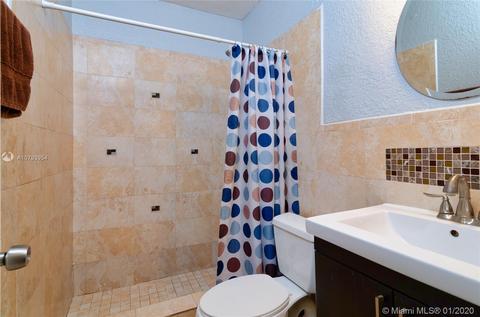 670 NE 5th St, Hialeah, FL 33010 photo 26