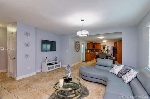 670 NE 5th St, Hialeah, FL 33010 photo 15