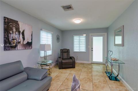 670 NE 5th St, Hialeah, FL 33010 photo 17