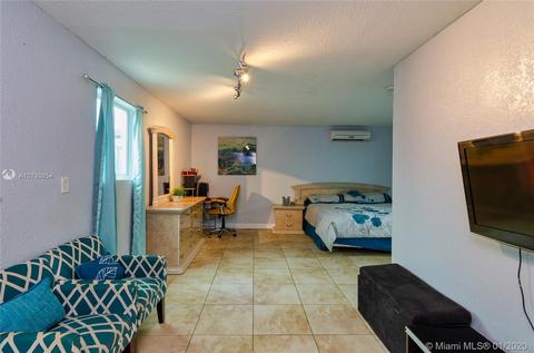 670 NE 5th St, Hialeah, FL 33010 photo 23