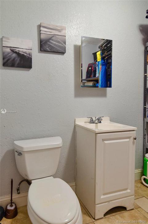 670 NE 5th St, Hialeah, FL 33010 photo 34