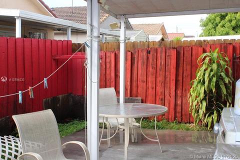 2730 W 73rd Pl, Hialeah, FL 33016 photo 14
