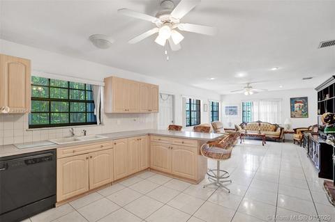 3411 E 3rd Ave, Hialeah, FL 33013 photo 23