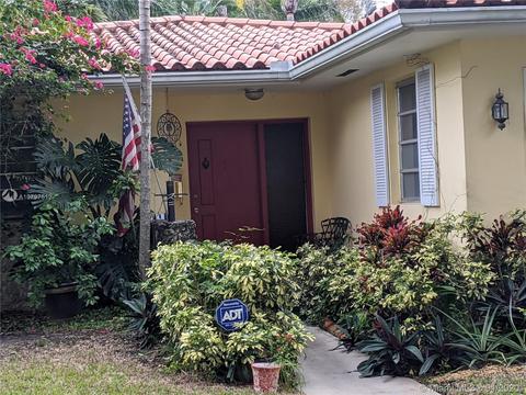 618 Minorca Ave, Coral Gables, FL 33134 photo 2