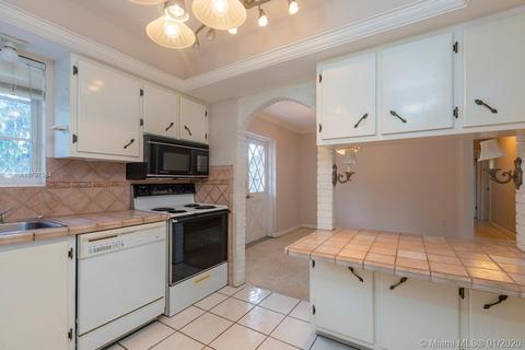 Undisclosed, Hialeah, FL 33014 photo 6