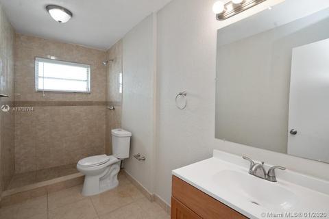 400 E 53rd St, Hialeah, FL 33013 photo 9