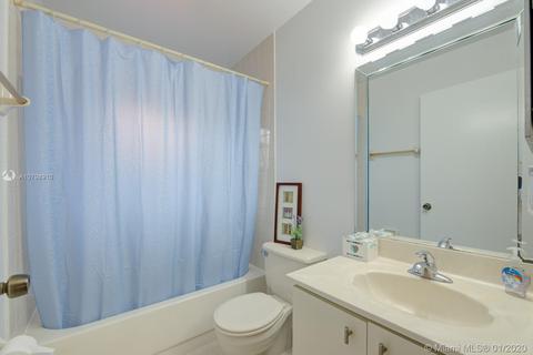 3147 W 69th Pl, Hialeah, FL 33018 photo 11