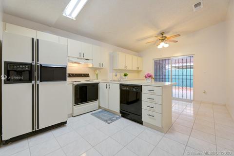 3147 W 69th Pl, Hialeah, FL 33018 photo 16
