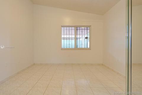 3147 W 69th Pl, Hialeah, FL 33018 photo 21