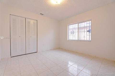 3147 W 69th Pl, Hialeah, FL 33018 photo 8