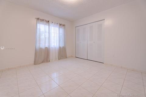 3147 W 69th Pl, Hialeah, FL 33018 photo 7