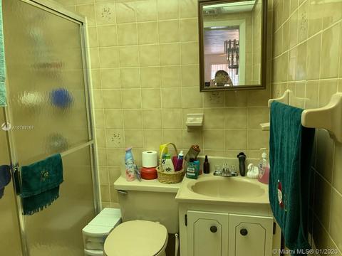 821 E 13th St, Hialeah, FL 33010 photo 9