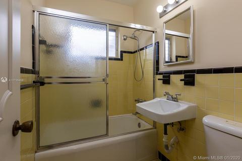 320 E 59th St, Hialeah, FL 33013 photo 12