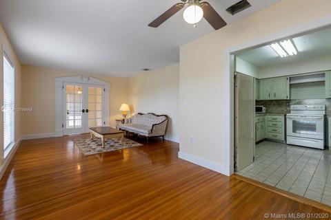320 E 59th St, Hialeah, FL 33013 photo 8