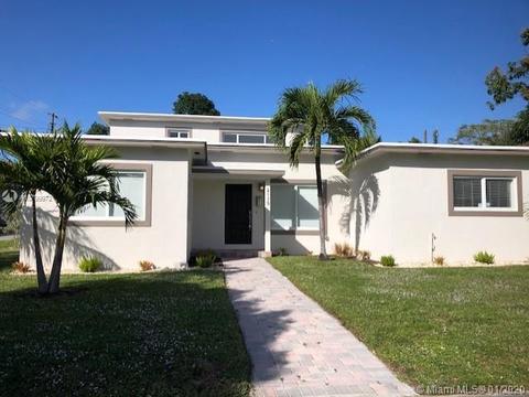 2115 NE 170th St, North Miami Beach, FL 33162 photo 1