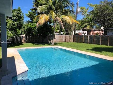 2115 NE 170th St, North Miami Beach, FL 33162 photo 2