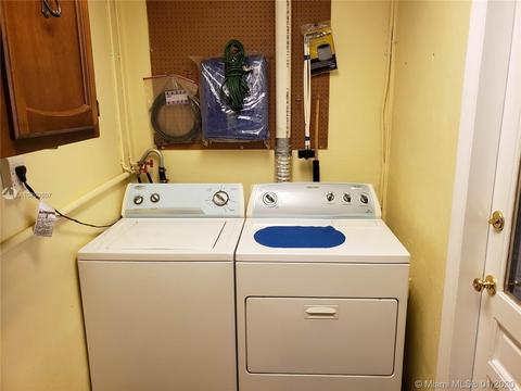 695 W 70th Pl, Hialeah, FL 33014 photo 15