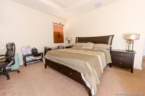3585 W 86th Ter, Hialeah, FL 33018 photo 11