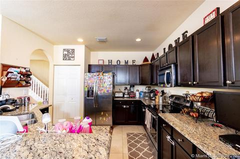 3585 W 86th Ter, Hialeah, FL 33018 photo 3