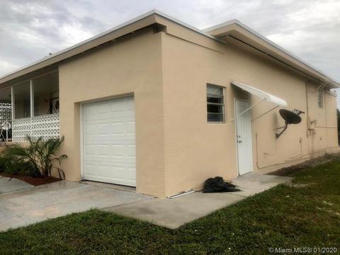 706 E 40th St, Hialeah, FL 33013 photo 3