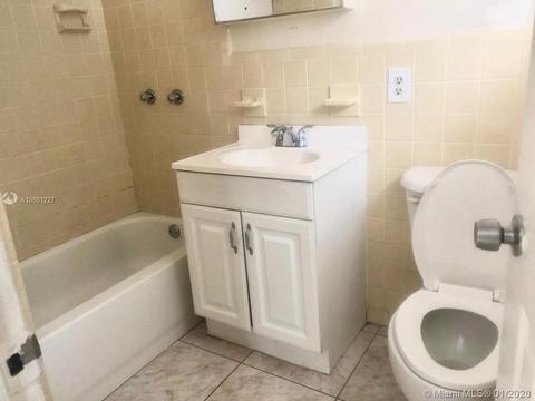 706 E 40th St, Hialeah, FL 33013 photo 5