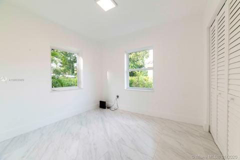 425 Falcon, Miami Springs, FL 33166 photo 11