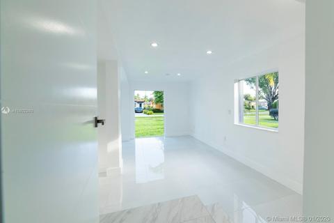 425 Falcon, Miami Springs, FL 33166 photo 6