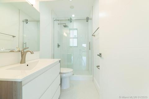 425 Falcon, Miami Springs, FL 33166 photo 8