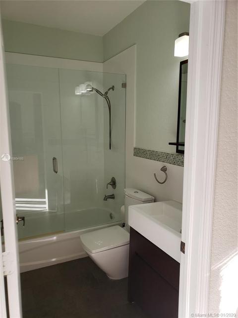 7502 NW 112th Path, Doral, FL 33178 photo 10