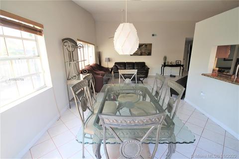 19159 NW 77th Pl, Hialeah, FL 33015 photo 19