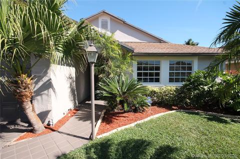 19159 NW 77th Pl, Hialeah, FL 33015 photo 3