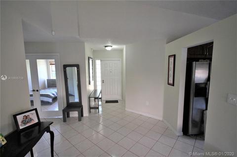 19159 NW 77th Pl, Hialeah, FL 33015 photo 5