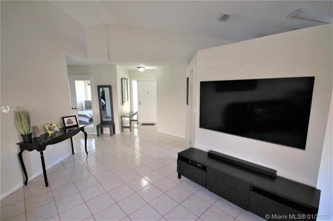 19159 NW 77th Pl, Hialeah, FL 33015 photo 6