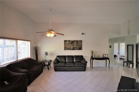 19159 NW 77th Pl, Hialeah, FL 33015 photo 7