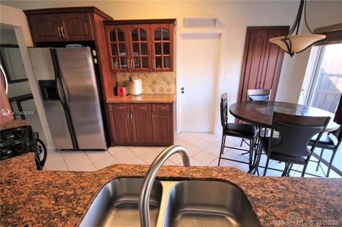19159 NW 77th Pl, Hialeah, FL 33015 photo 12