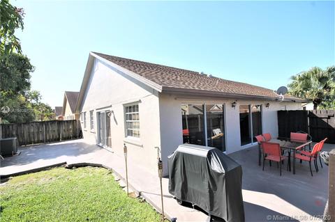 19159 NW 77th Pl, Hialeah, FL 33015 photo 35