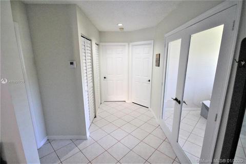 19159 NW 77th Pl, Hialeah, FL 33015 photo 23