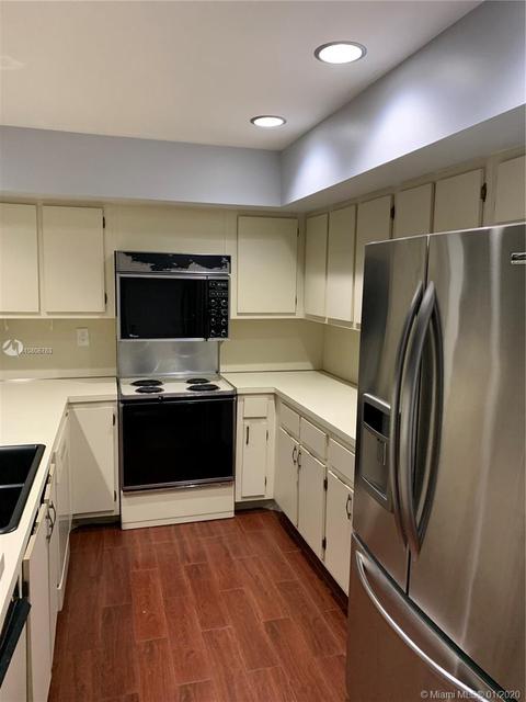 8315 Balgowan Rd, Miami Lakes, FL 33016 photo 4