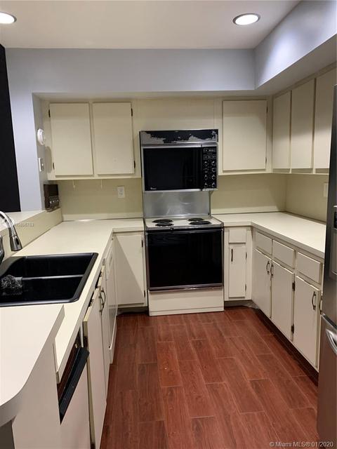 8315 Balgowan Rd, Miami Lakes, FL 33016 photo 6