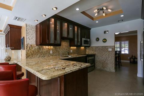 330 W 54 St, Hialeah, FL 33012 photo 8