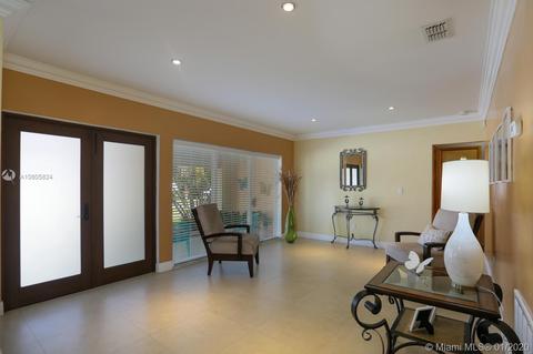 330 W 54 St, Hialeah, FL 33012 photo 2
