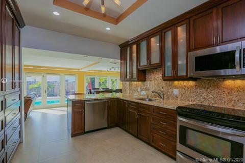 330 W 54 St, Hialeah, FL 33012 photo 7